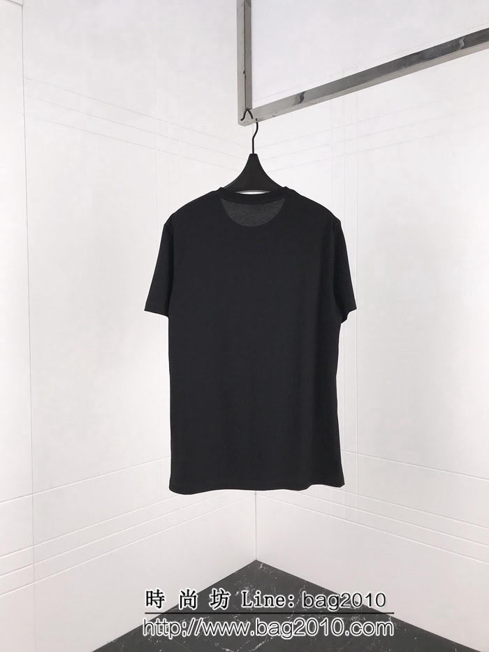 FENDI芬迪 19ss早春新款短袖 小怪獸字母印花圖案 定制絲光面料 高版本情侶款 ydi2169